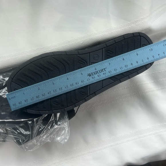 NIB Pull On Ankle Boots Ugg Style Sz 7 Black - Picture 9 of 11